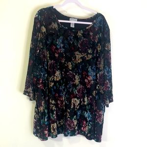 Catherine’s size 4X floral mixed media half sleeves sheer with velour & liner.